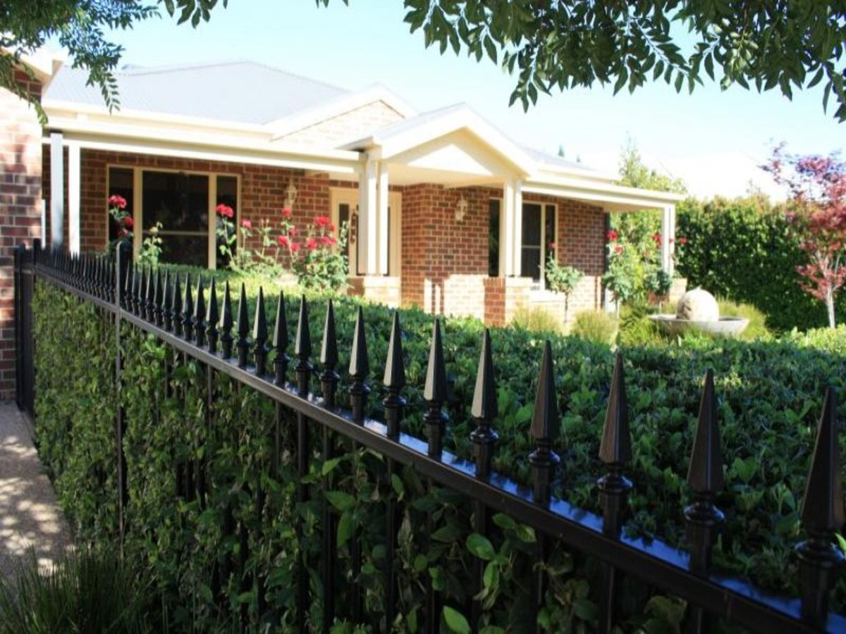 19 Olivers Road, Benalla