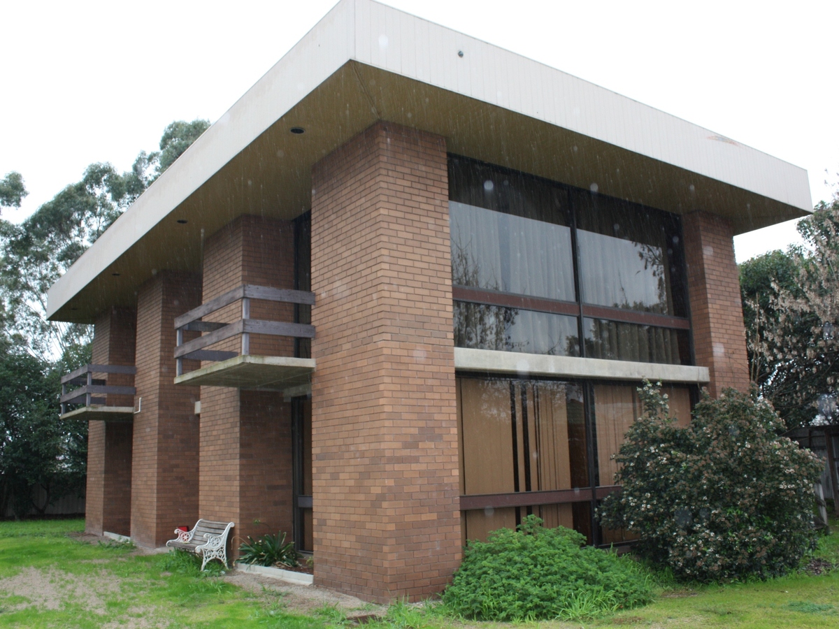 8 Maginness Street, Benalla