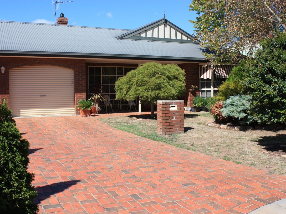 14 Exton Cresent, Benalla