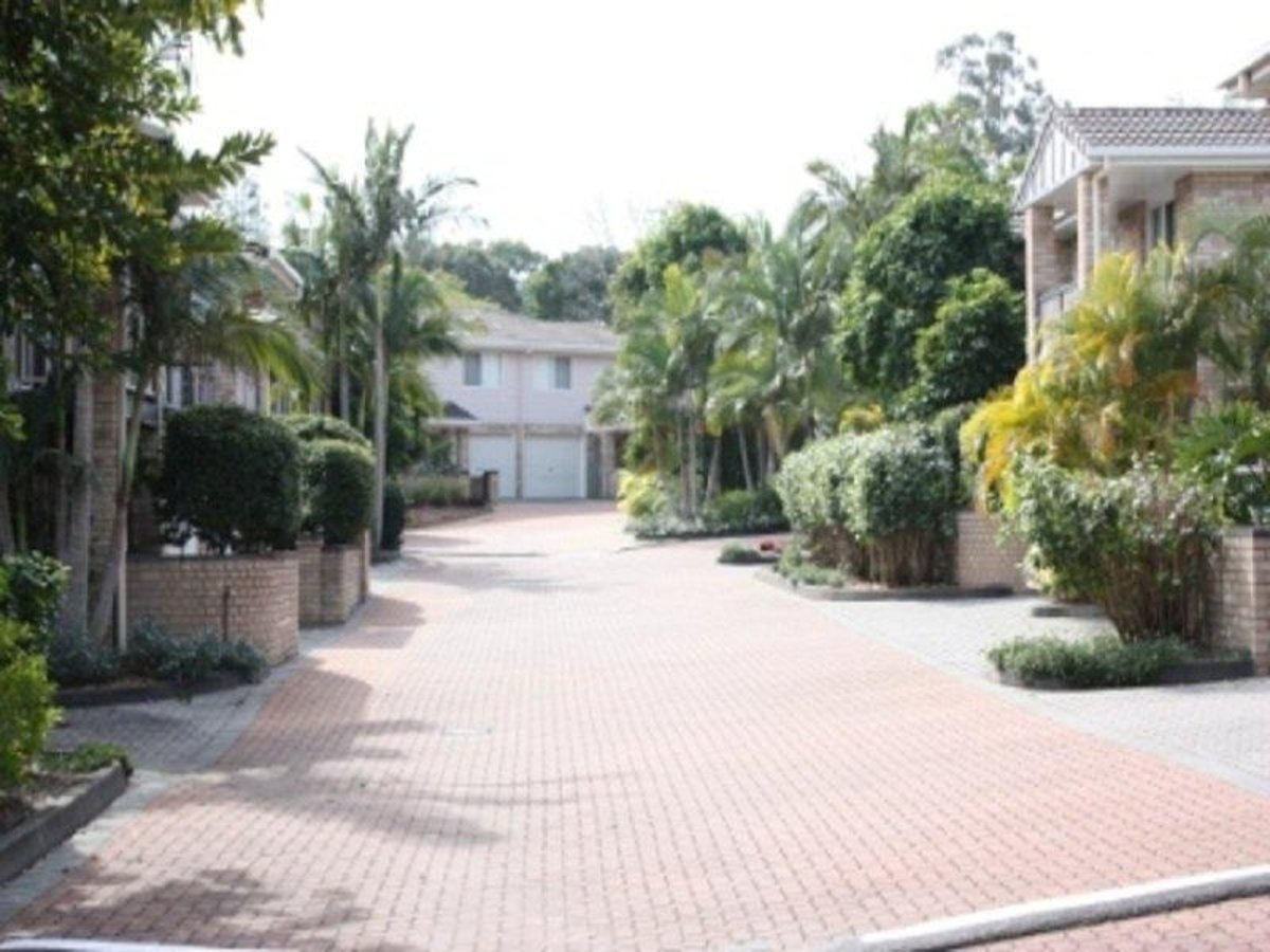 16 ARCADIA ST, Eight Mile Plains