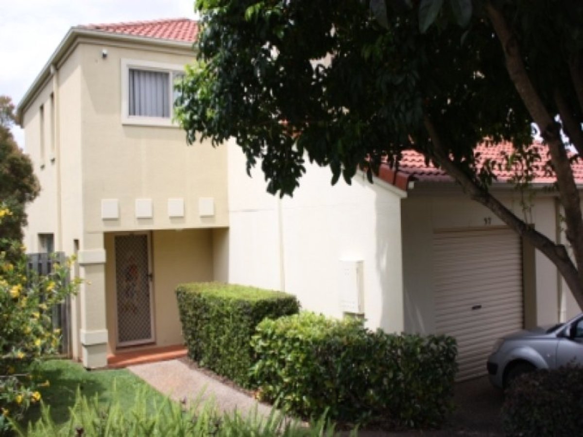 5 Arkose St, Eight Mile Plains