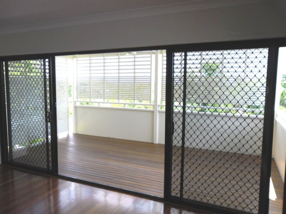 9 / 16 Hartigan Close, Belmont