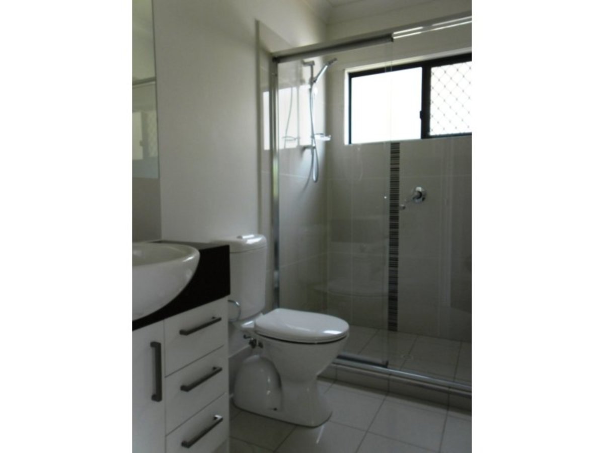 9 / 16 Hartigan Close, Belmont