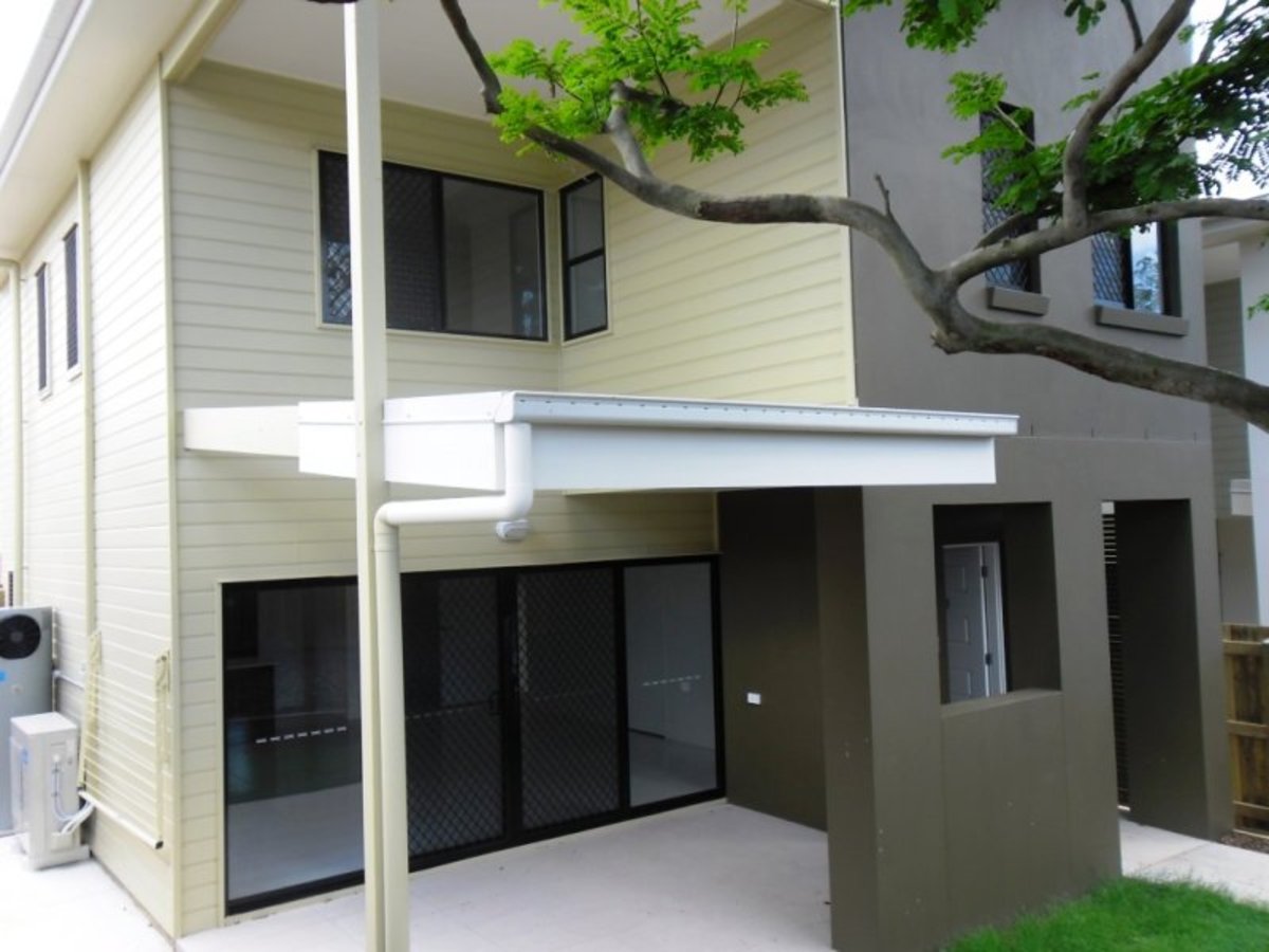 11 / 16 Hartingan Close, Belmont