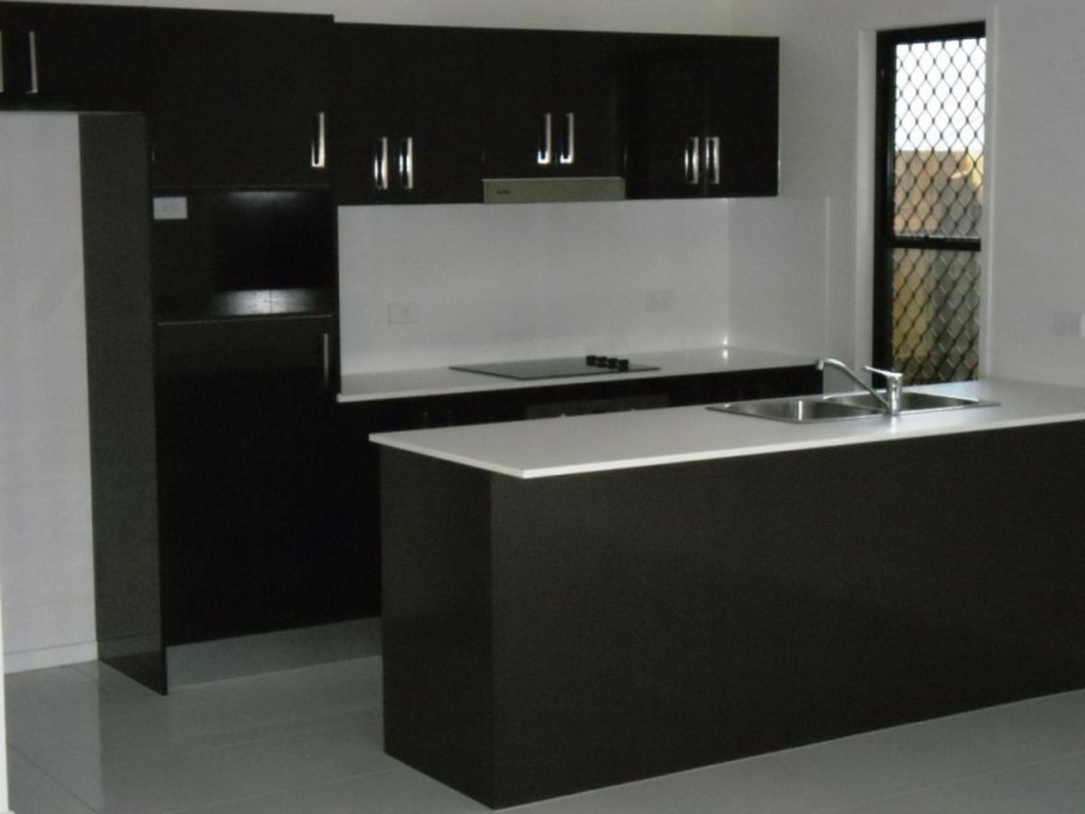 11 / 16 Hartingan Close, Belmont