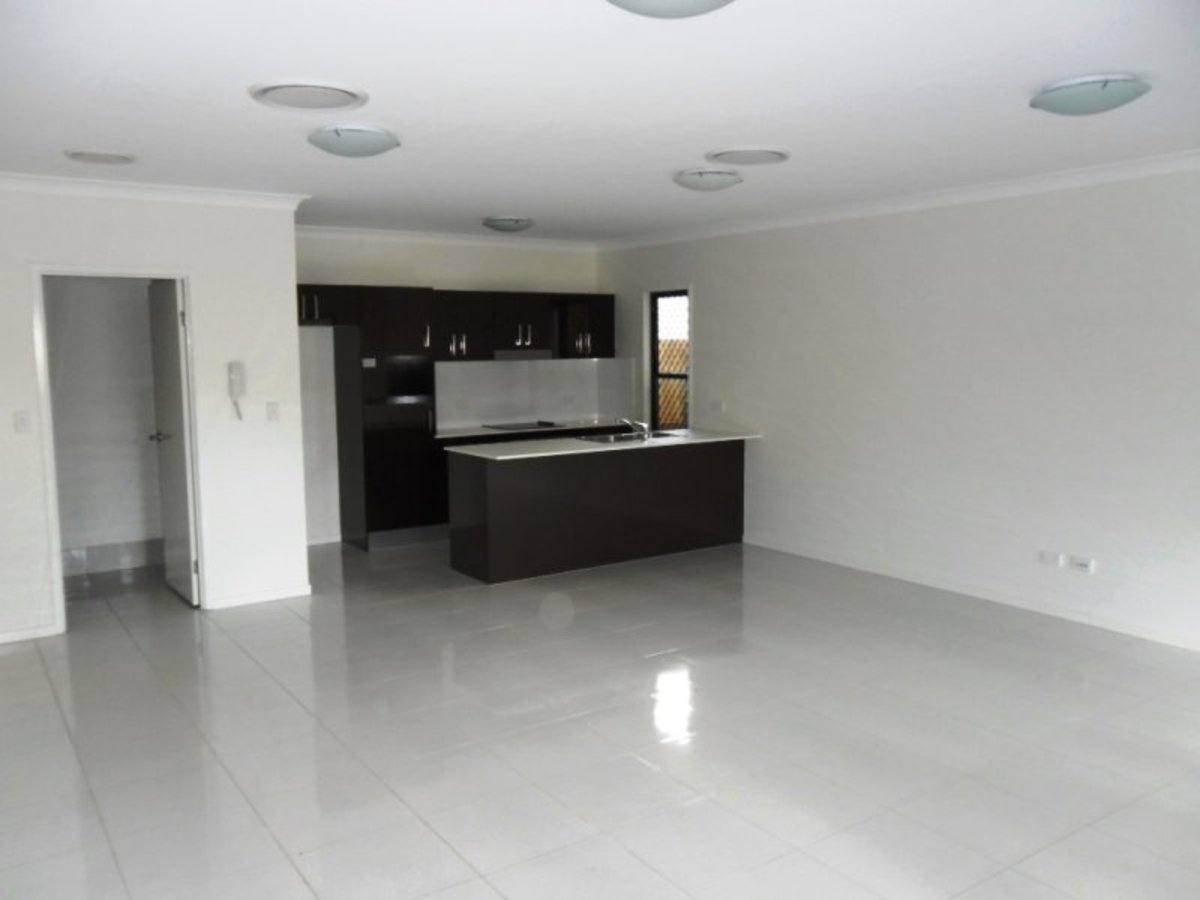 11 / 16 Hartingan Close, Belmont