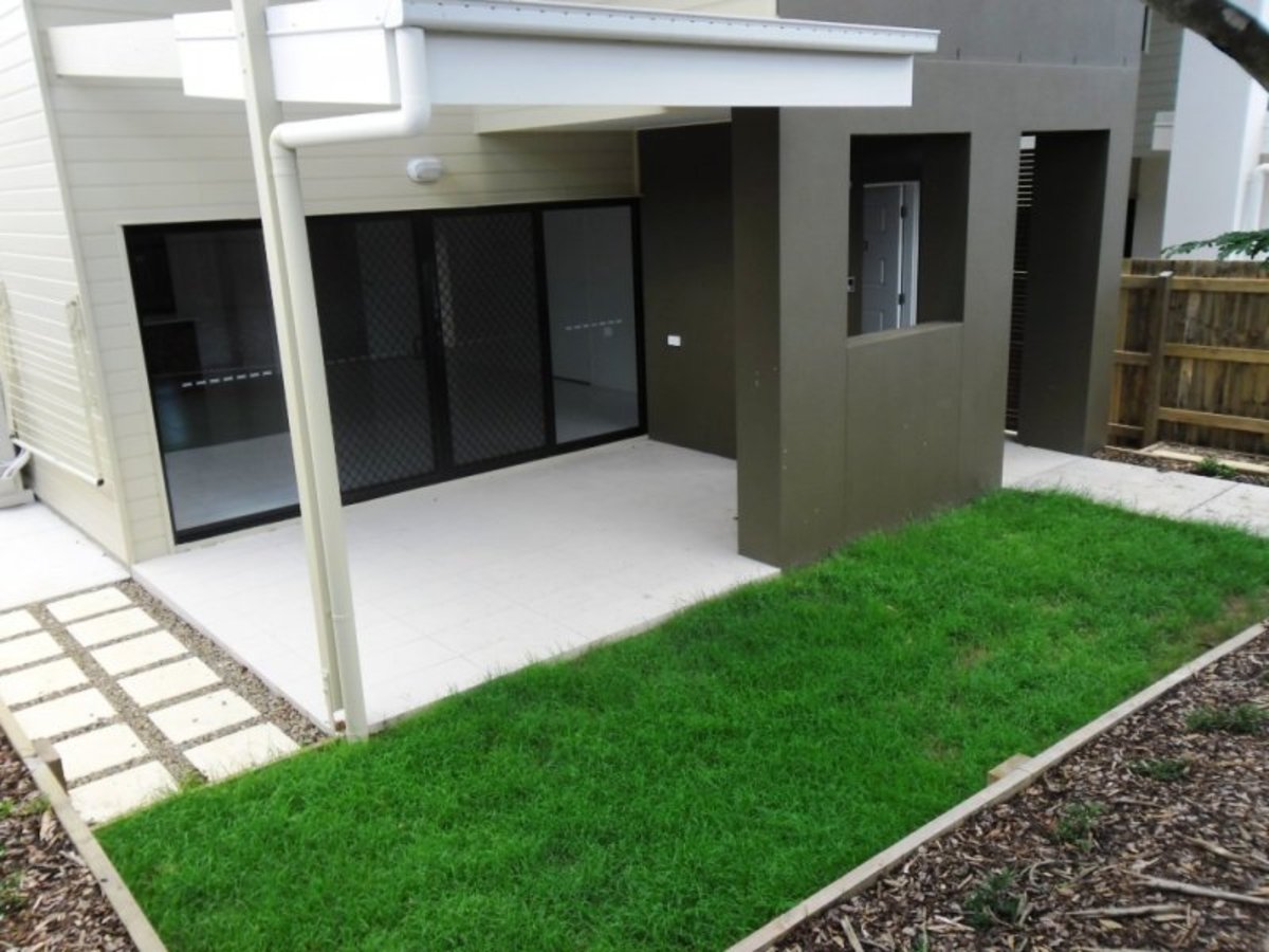 11 / 16 Hartingan Close, Belmont