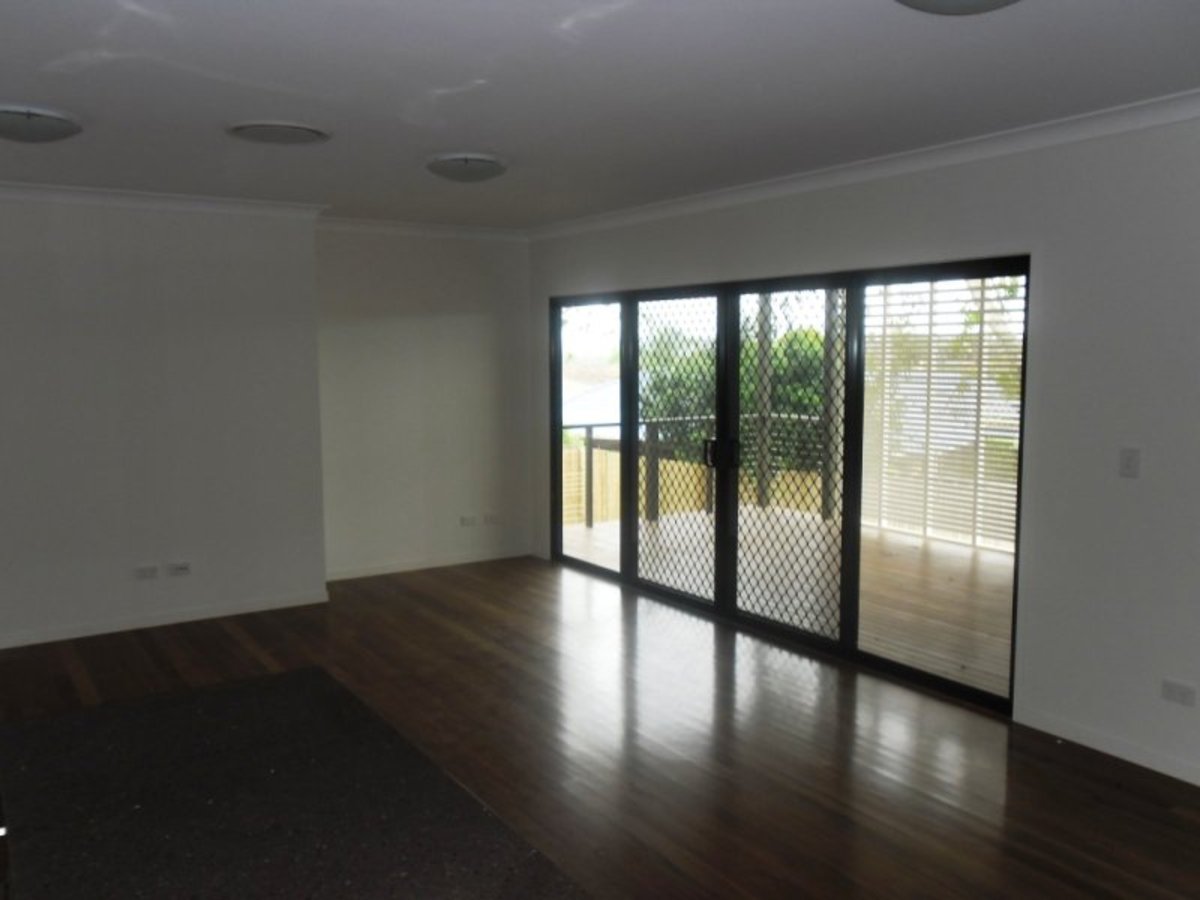 8 / 16 hARTIGAN cLOSE, Belmont