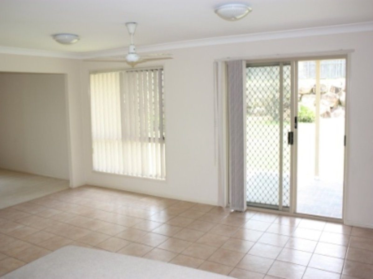 53 Lichfield Place , Parkinson