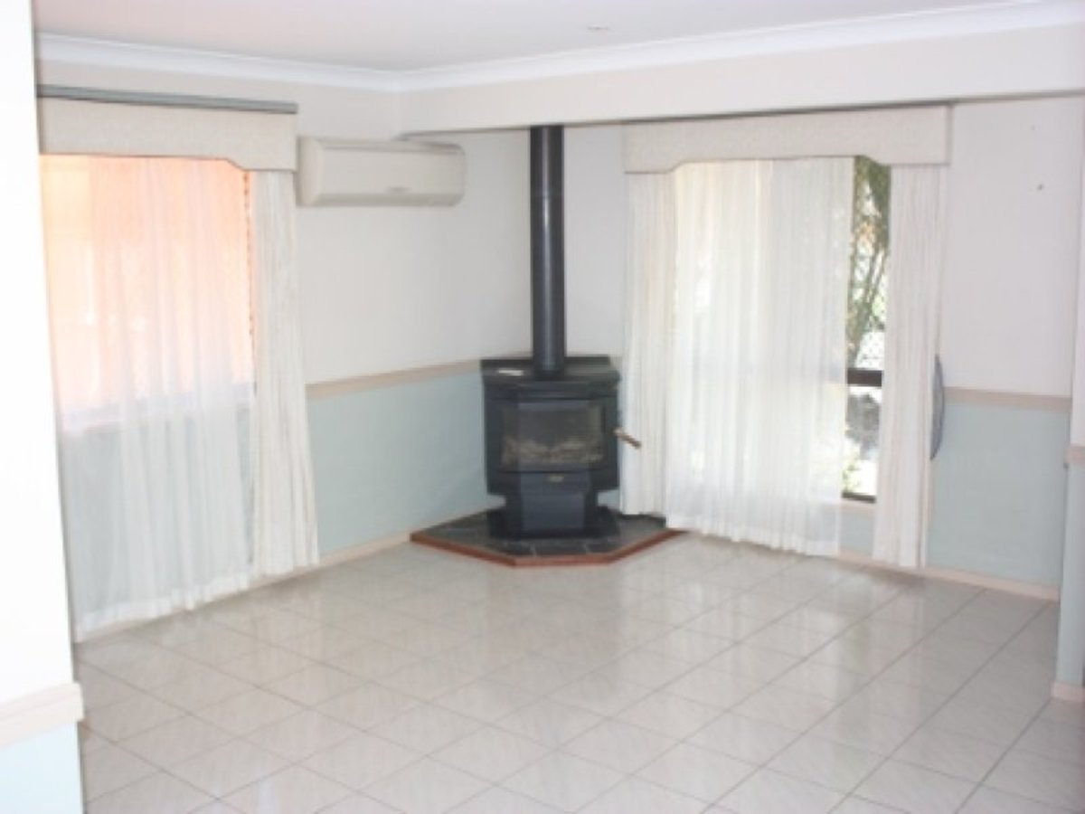 1 Mooloo Crt , Shailer Park
