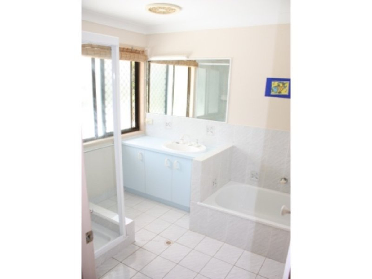 1 Mooloo Crt , Shailer Park