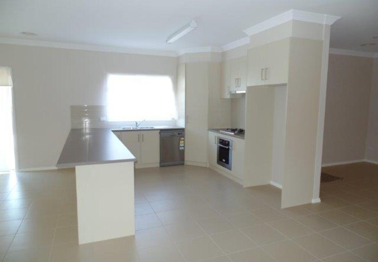 6 Rosemont Crescent, Shepparton