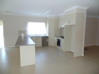 6 Rosemont Crescent, Shepparton