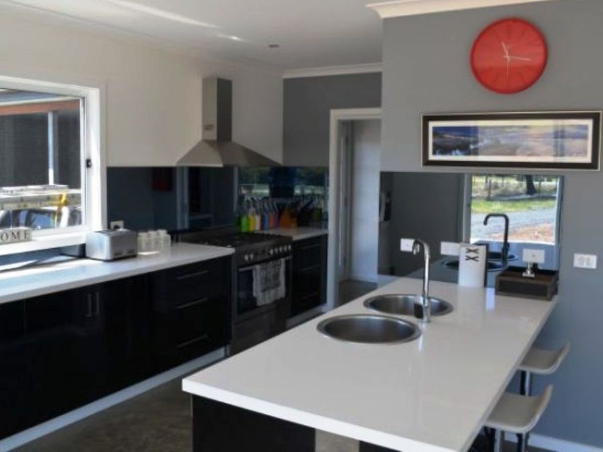 8 Silva Drive, Benalla