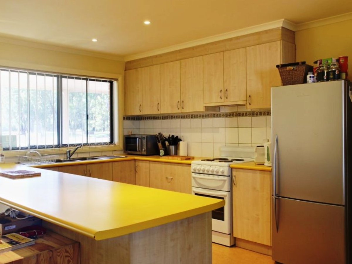 1 Lilac Street, Violet Town