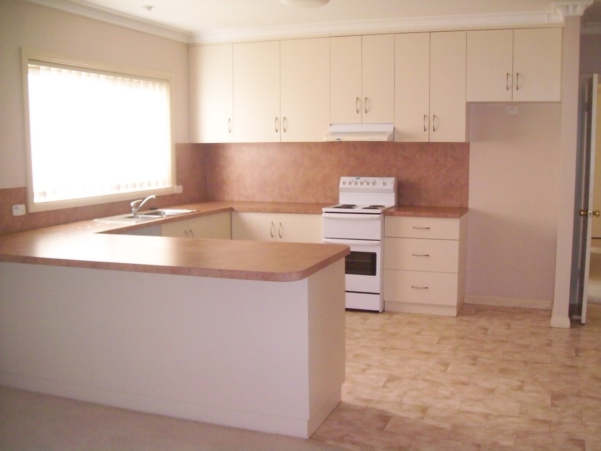 2 / 17 Witt Street, Benalla