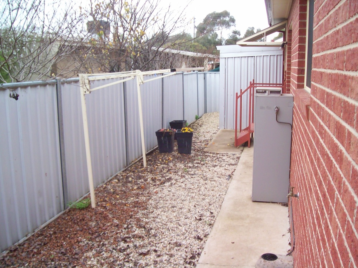 2 / 17 Witt Street, Benalla