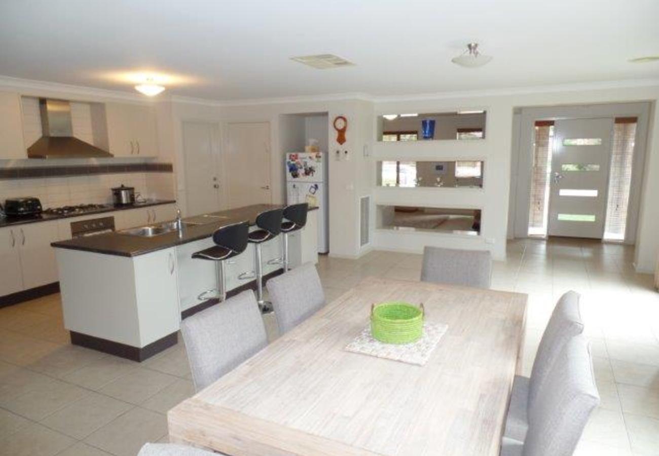 52 Taig Avenue, Kialla