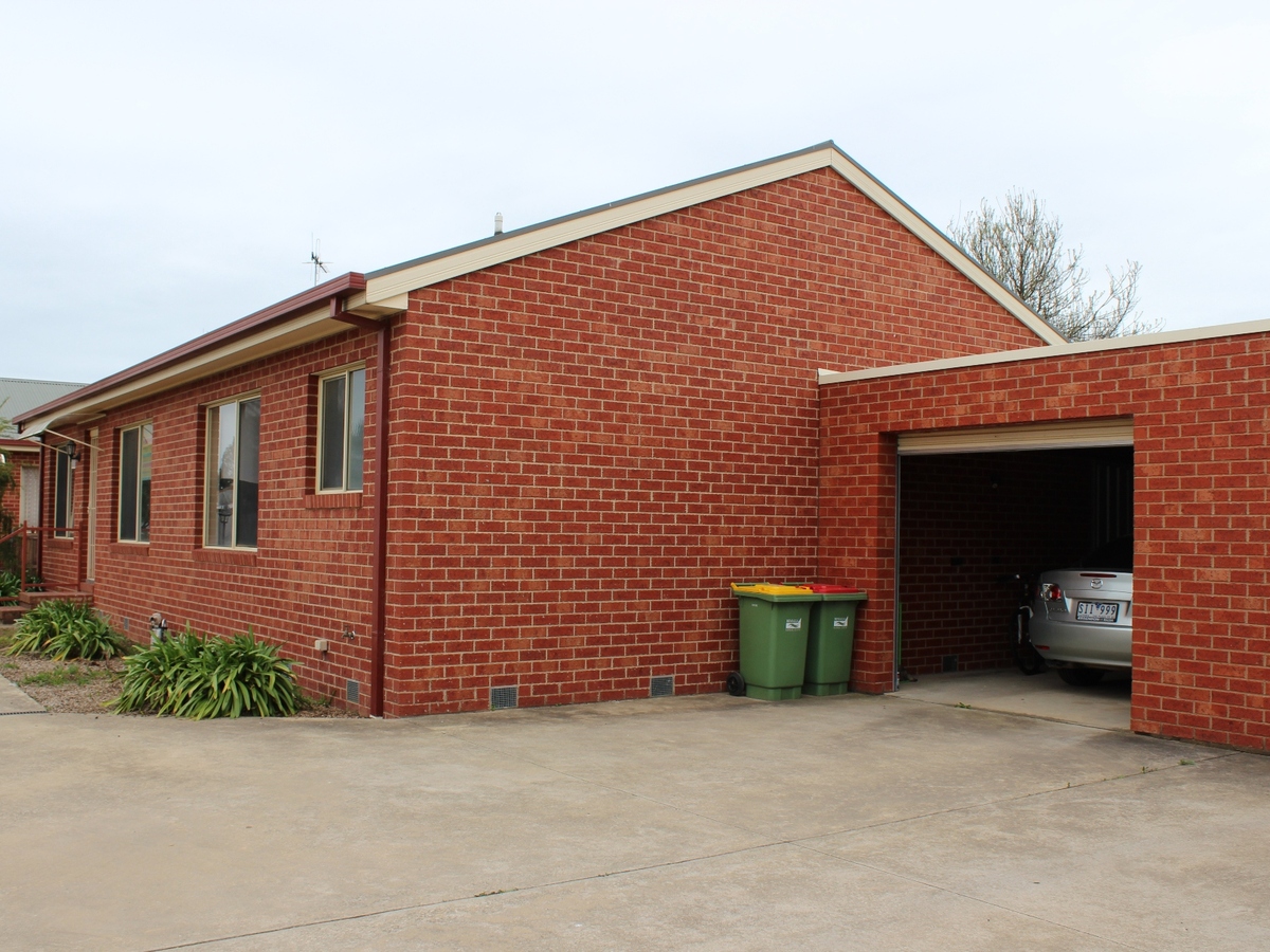 2 / 17 Witt Street, Benalla