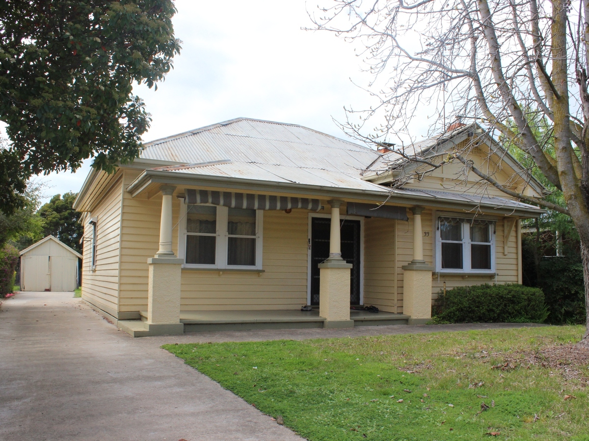 33 Charles Street, Benalla