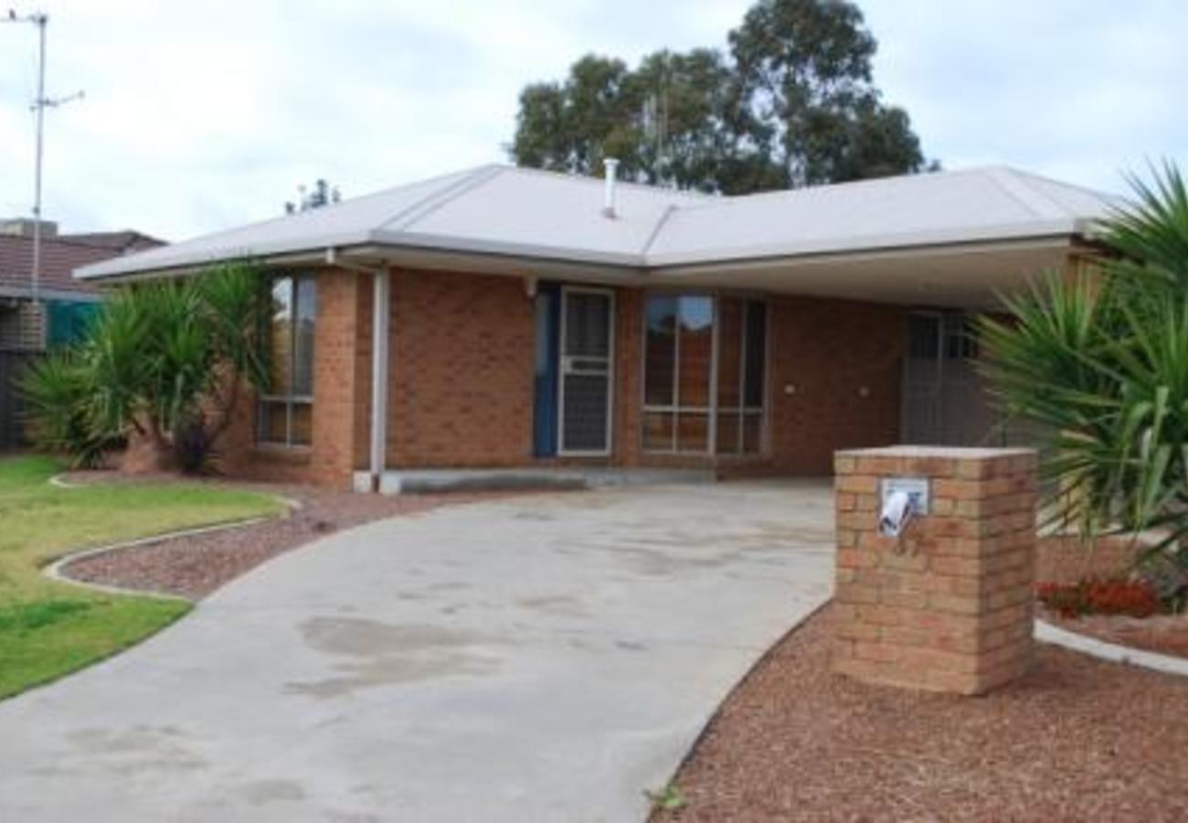 37 Kalimna Drive, Mooroopna