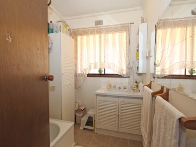 24 Jacksons Lane, Heathcote