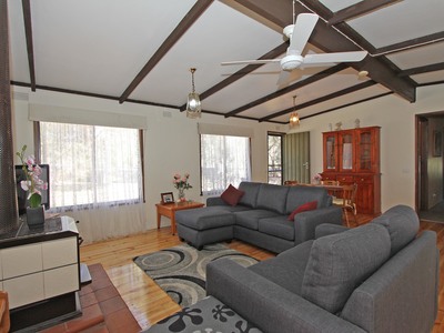 24 Jacksons Lane, Heathcote