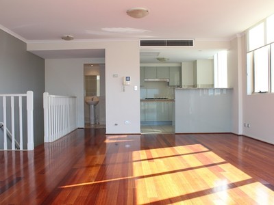 806 / 17 Esplanade, Ashfield