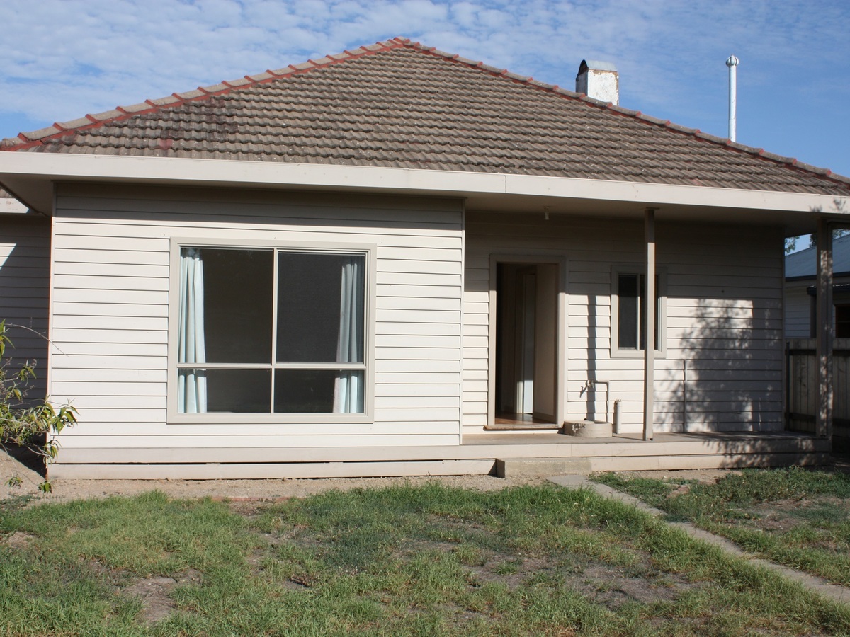 11 Tomkins Parade, Benalla