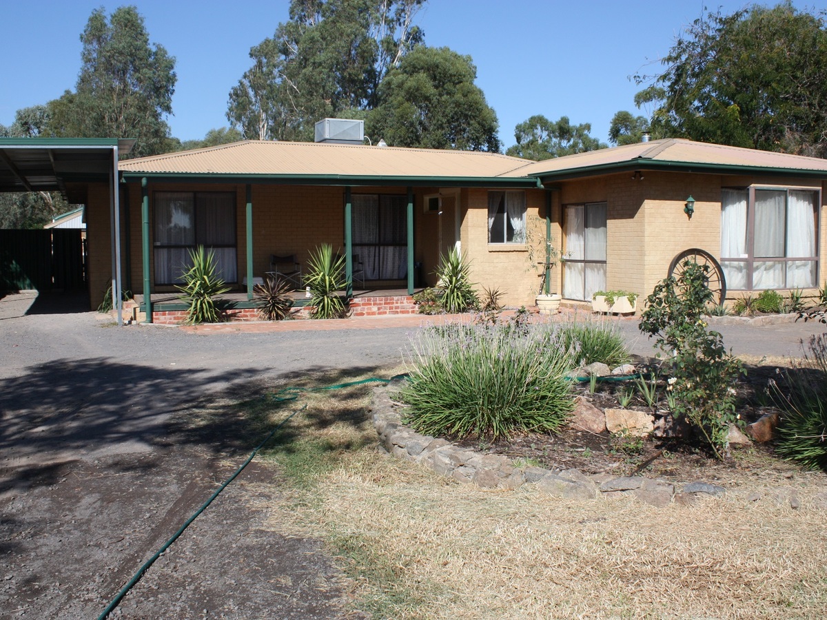 13 Shiffner Street, Violet Town