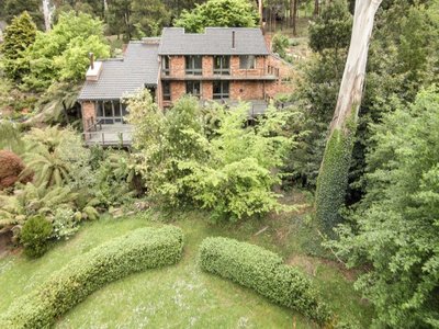 4 Alton Road, Mount Macedon