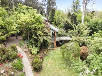 4 Alton Road, Mount Macedon