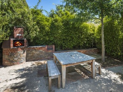 14A Anslow Street, Woodend