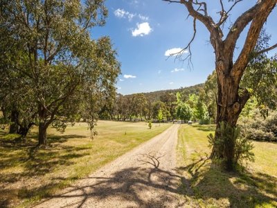 32 Tucketts Road, Mount Macedon