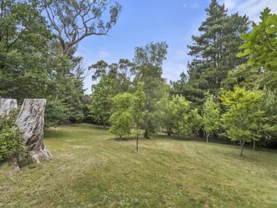 17 Cheniston Road, Mount Macedon