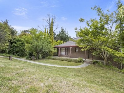 17 Cheniston Road, Mount Macedon