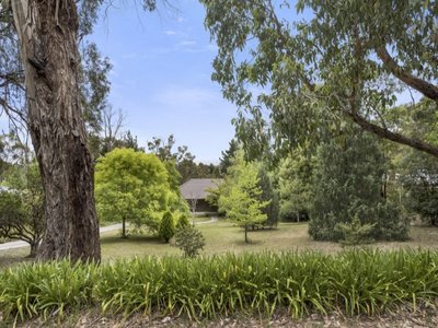 17 Cheniston Road, Mount Macedon