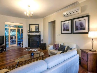 4 Anzac Road, Mount Macedon