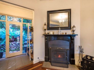 4 Anzac Road, Mount Macedon