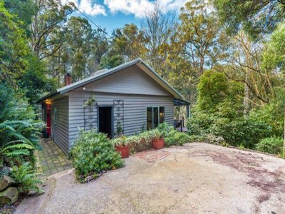 4 Anzac Road, Mount Macedon
