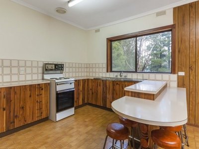 17 Ryans Parade, Mount Macedon