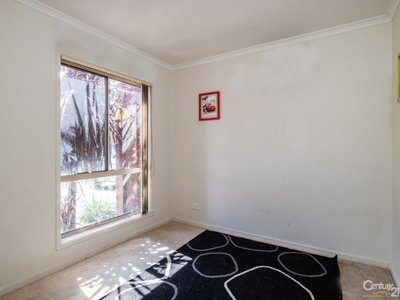 30 Bateman Grove, Hampton Park