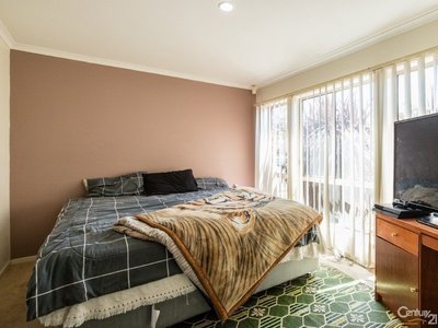 30 Bateman Grove, Hampton Park