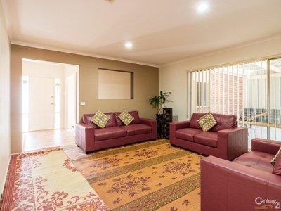 30 Bateman Grove, Hampton Park