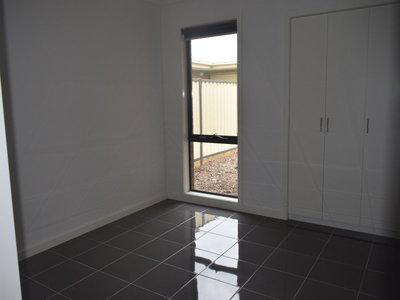 15 Damper Way, Lynbrook