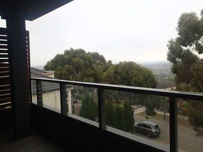 8 The Rise, Narre Warren North