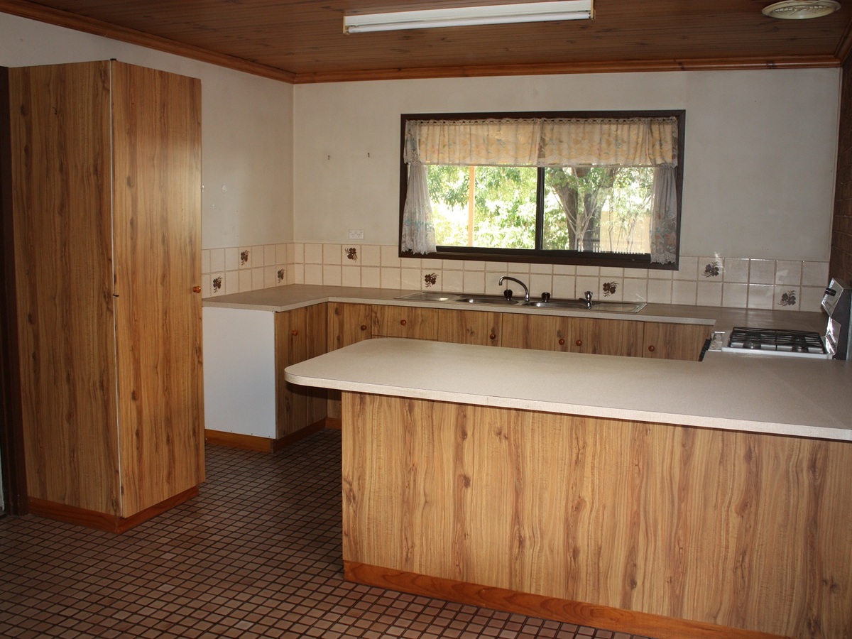 24 Commercial Road, Benalla
