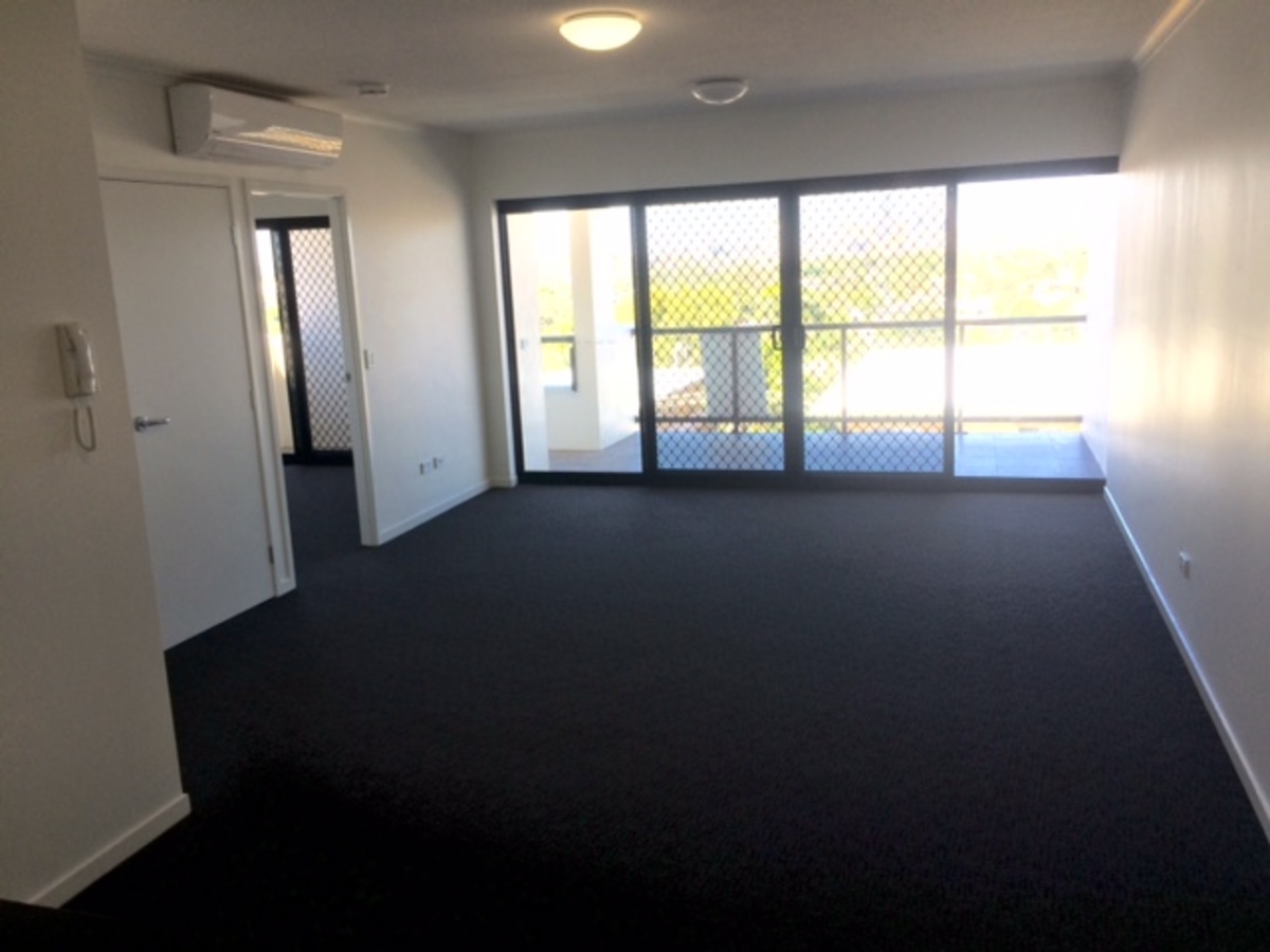 19 / 109 ` Stoneleigh St , Lutwyche