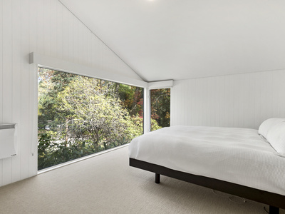 18 Douglas Road, Mount Macedon