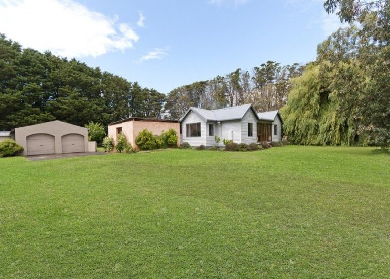 8729 Princes Highway, Portland